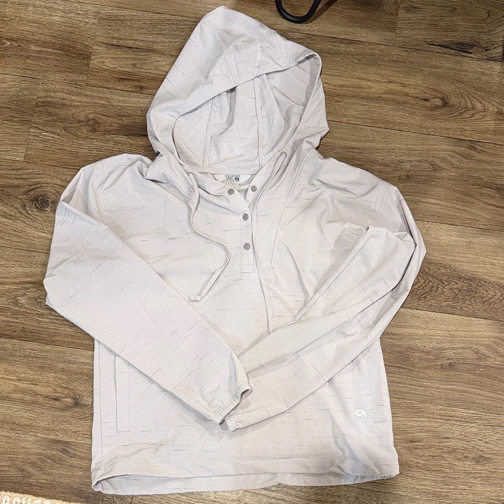 Mountain Hardware Light Jackets